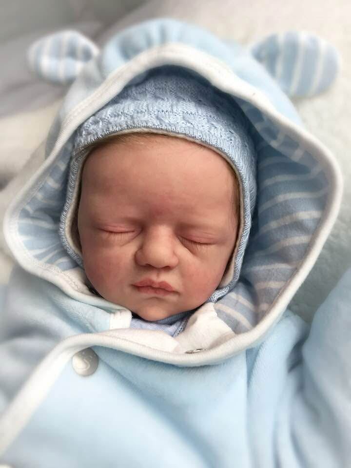 Teilsilikon-Baby Lucy, 48 cm, mit Kapuze